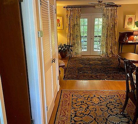 4th image of 617 Willow Creek Dr #617