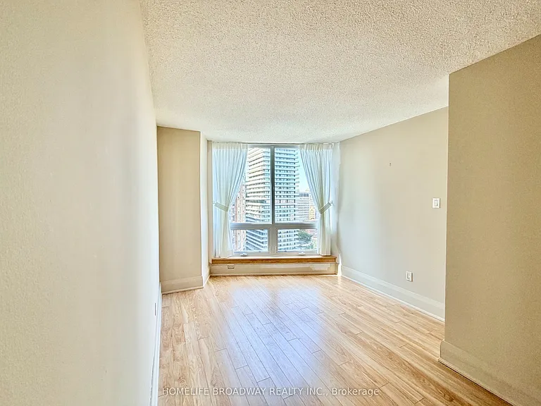 1055 Bay St #1908 — Photo 11