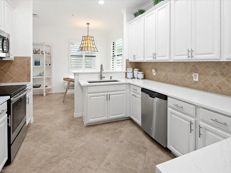 9476 Napoli Ln #202 — Photo 9