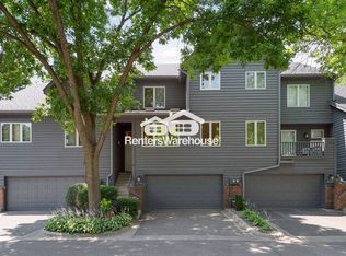 2210 Sherwood Ct, Minnetonka, MN 55305