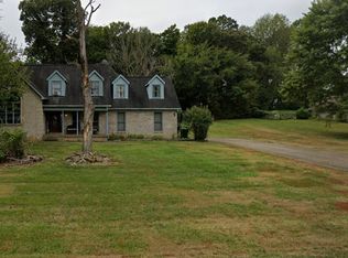 824 Floyds Fork Dr, Shepherdsville, KY 40165