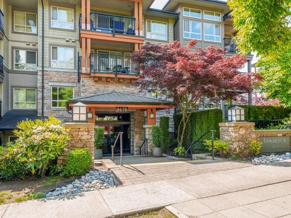 3178 Dayanee Springs Blvd #307, Coquitlam, BC V3E 0B9