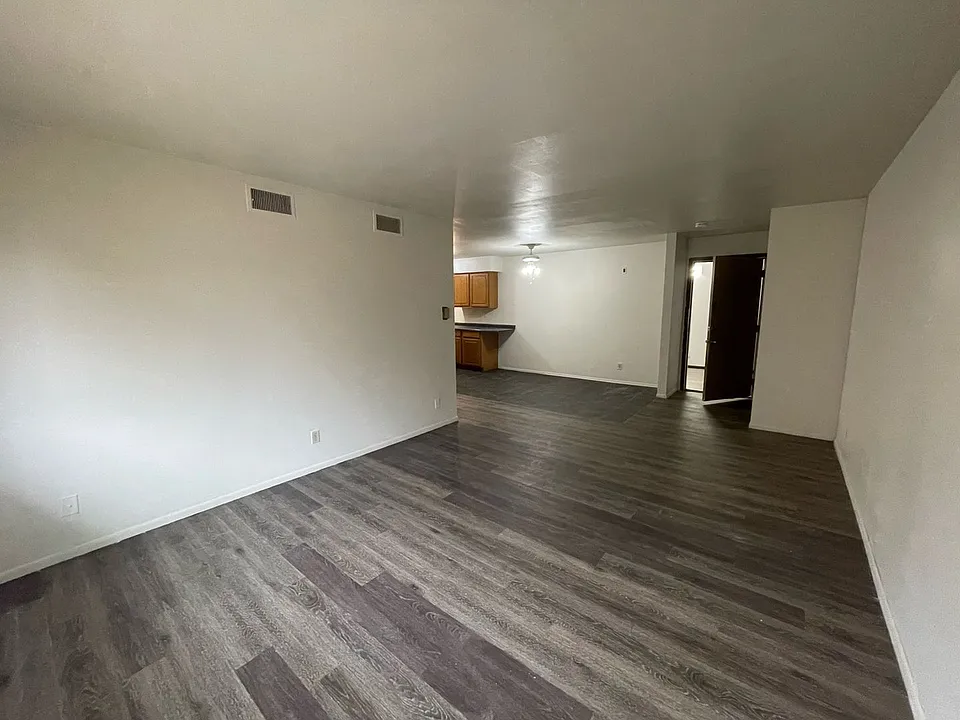 9900 W Fond Du Lac Ave