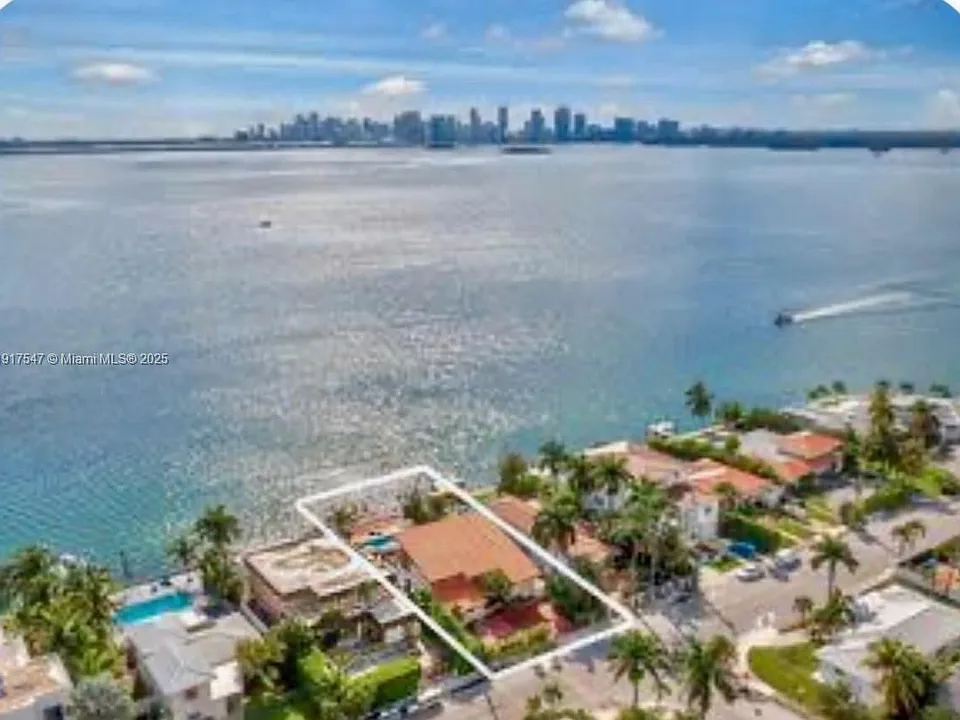 1500 S Treasure Dr