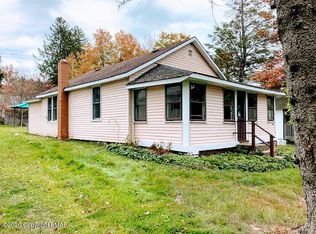 214 Cedar Ln, Greentown, PA 18426