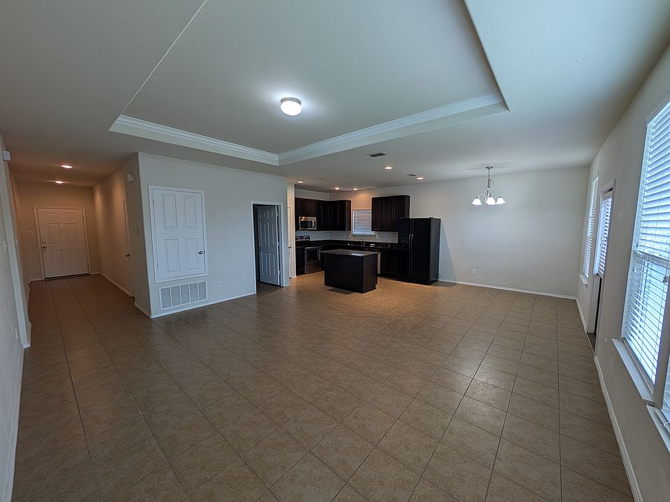 1st image of 108 Honeysuckle Ct