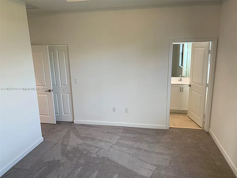 303 NE 208th Ter — Photo 13