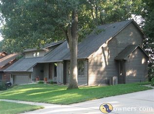 2107 Linmar Dr NE, Cedar Rapids, IA 52402