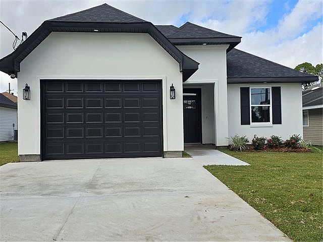 1st image of 101 Carolyn Dr