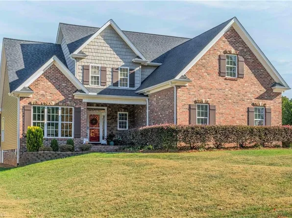 7008 Orchard Path Dr, Clemmons, NC 27012