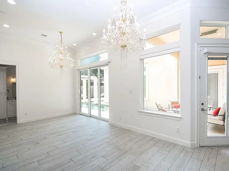 422 Mignon Ln — Photo 12