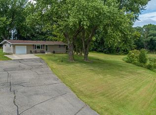 16930 Elmore Trl, Faribault, MN 55021
