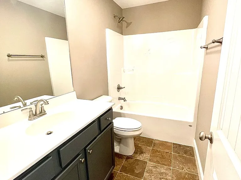 5547 Berkley Landing Ln — Photo 16