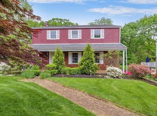 203 Laurel Hill Rd, Allison Park, PA 15101