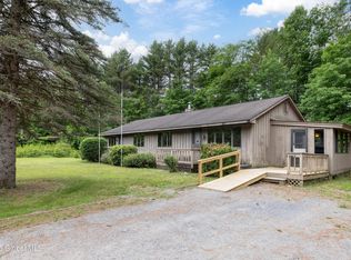 12 Monte Vista Dr, Warrensburg, NY 12885