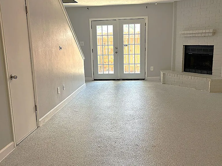 1911 Country Village Blvd #B — Photo 3