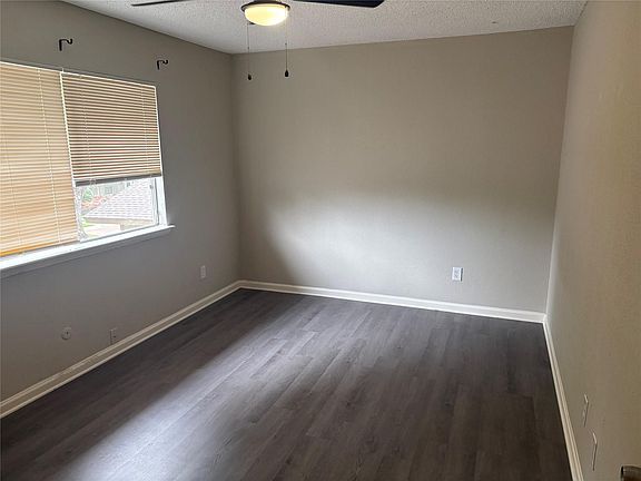 4th image of 5650 Birchmont Dr #B