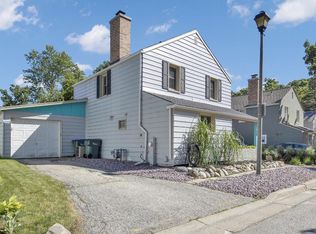 5730 Clover Ln, Greendale, WI 53129