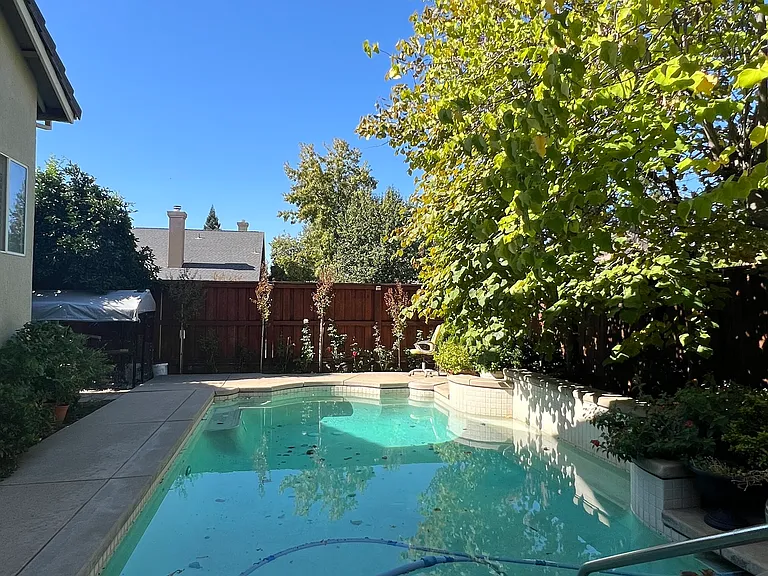 6901 Hollybrook Dr #1 — Photo 1
