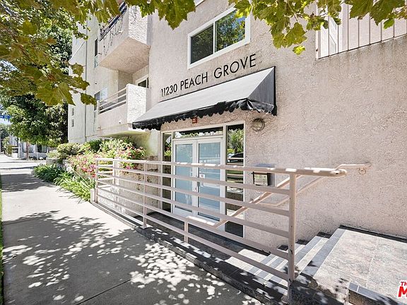 3rd image of 11230 Peach Grove St APT 208