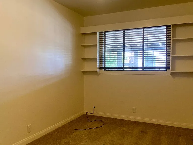 708 S Allen St — Photo 14