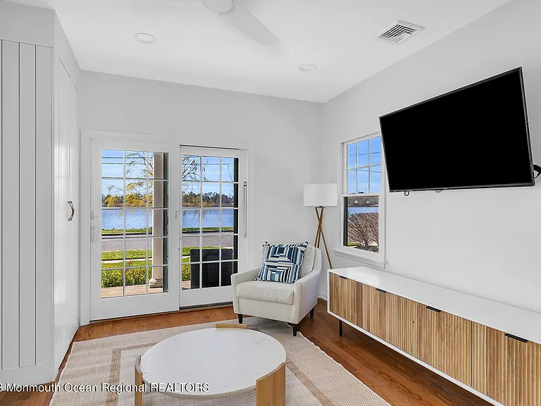 306 Ocean Rd — Photo 19