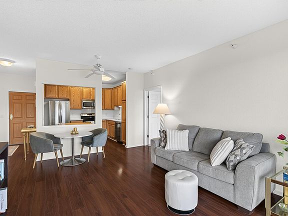 5th image of 100 Clydesdale Trl APT 329