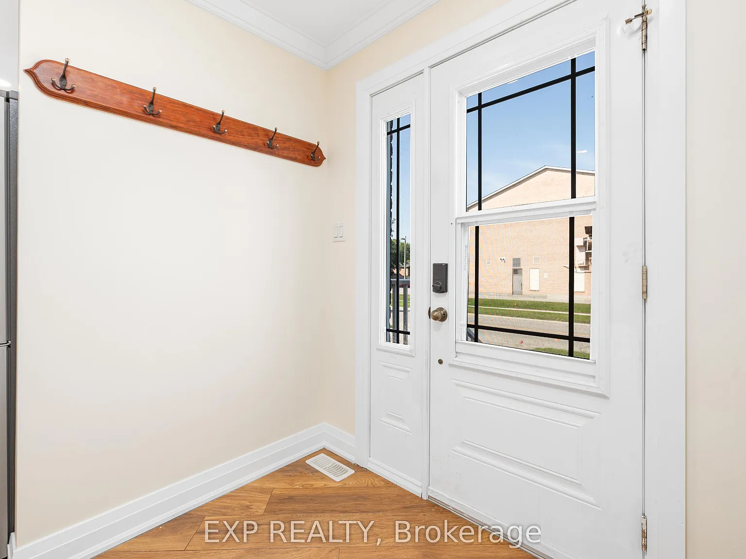 3 bed, $2,880 — Photo 3
