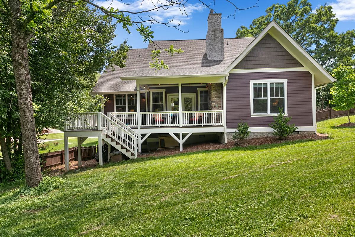 Building Photo - 179 Barnrock Dr
