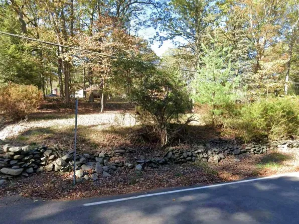4404 Woodside Dr, East Stroudsburg, PA 18301