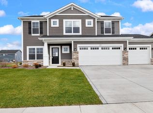207 Grandale Dr, Valparaiso, IN