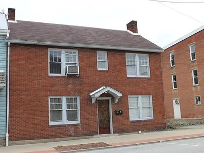160 E High St, Waynesburg, PA, 15370