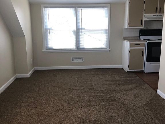 2nd image of 523 Traverse Blvd