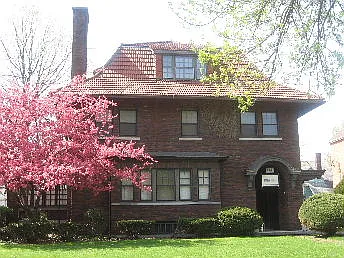 747 East Ave — Photo 5