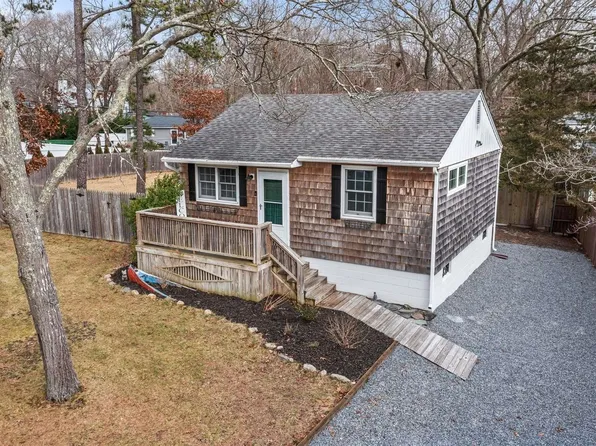 63 Wauwepex Trail, Ridge, NY 11961