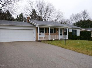 669 Morningside Dr, Battle Creek, MI 49015