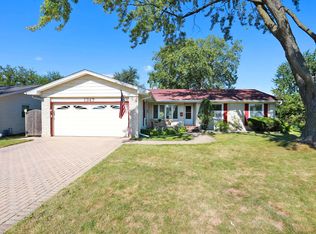 1347 Cumberland Cir W, Elk Grove Village, IL 60007