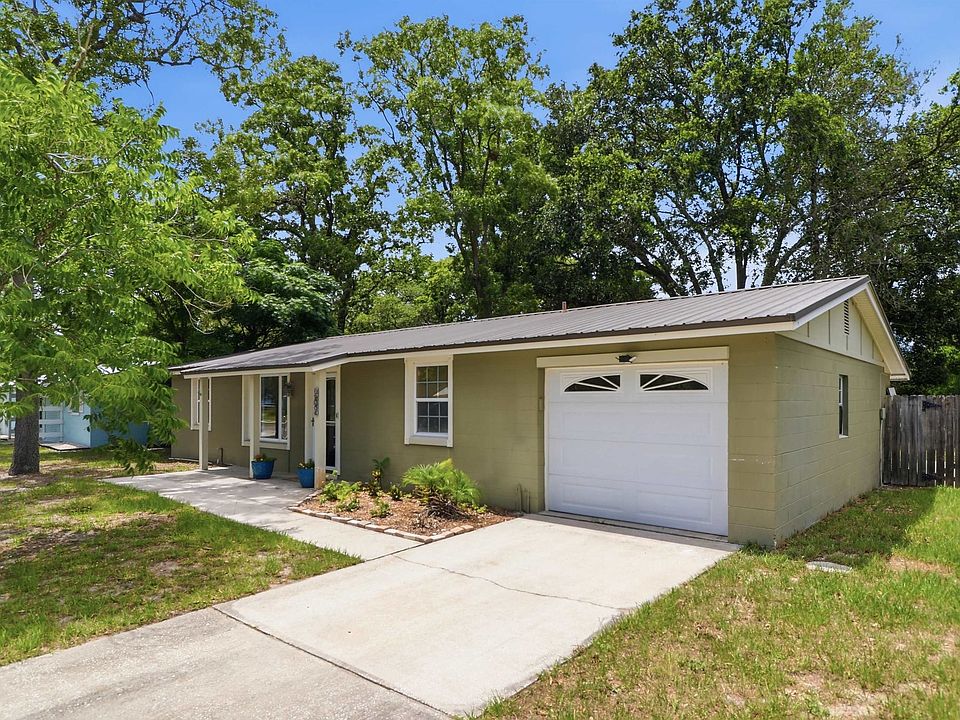 1st image of 262 Rosario St