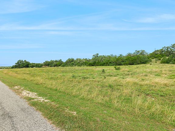 5th image of 225 Doehne Oaks LOT 2