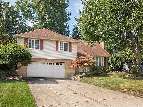 2nd image of 22851 Laramie Dr