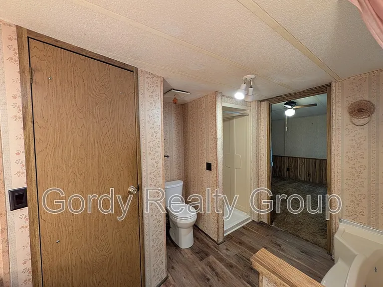 6511 Blue Springs Rd — Photo 13