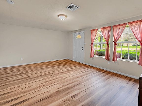 5th image of 4304 Valview Dr