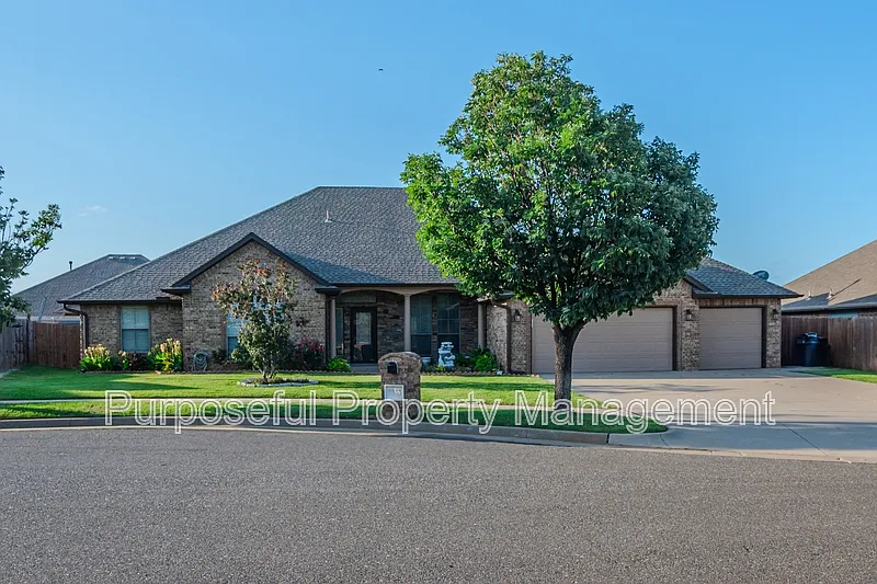 8833 NW 114th Cir
