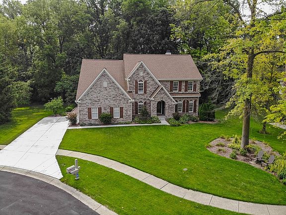 4th image of 4557 Greenthread Ct