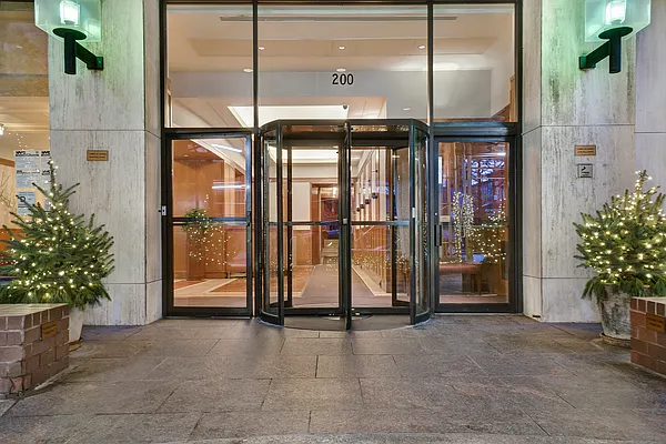 Rented by PocketBroker Inc | media 29