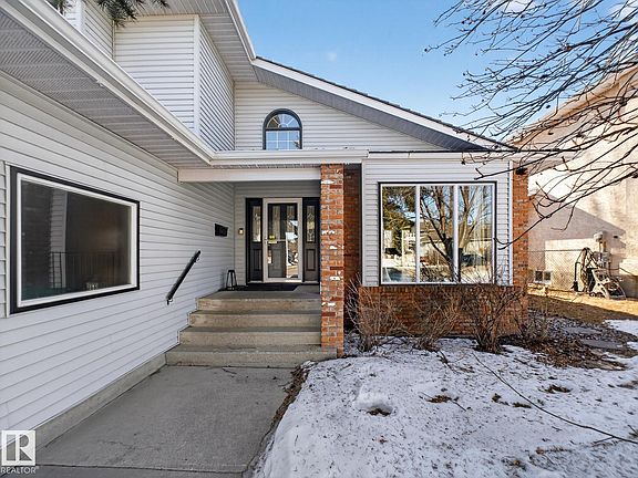 2nd image of 7 Nottingham Blvd