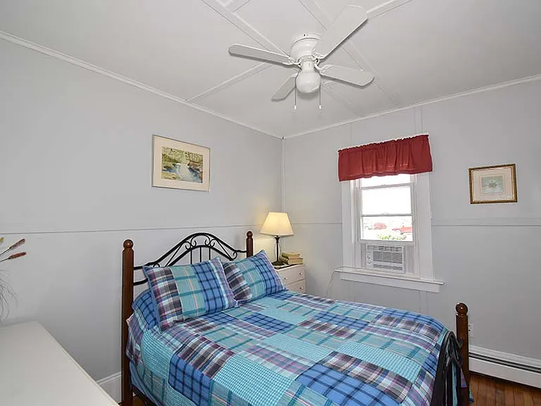 27 Saint James Rd — Photo 16