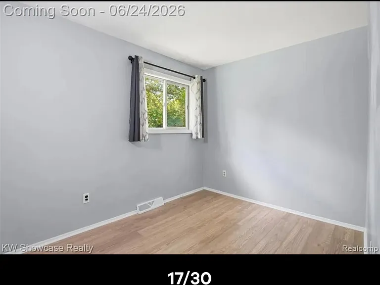 801 Farnsworth Rd — Photo 5