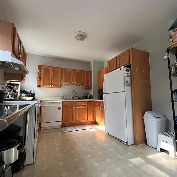19 Pell St — Photo 6