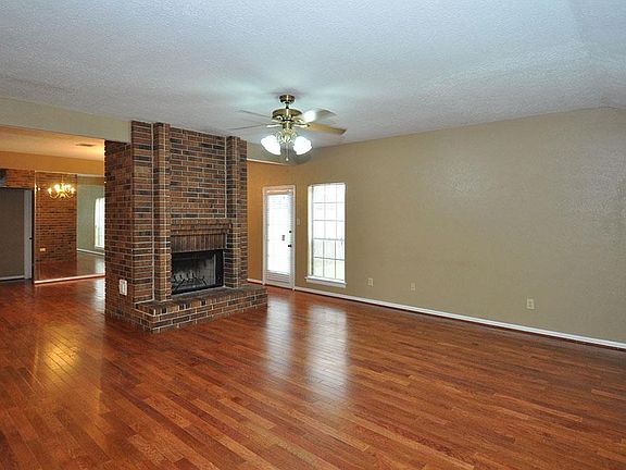 5th image of 3214 Golden Willow Dr